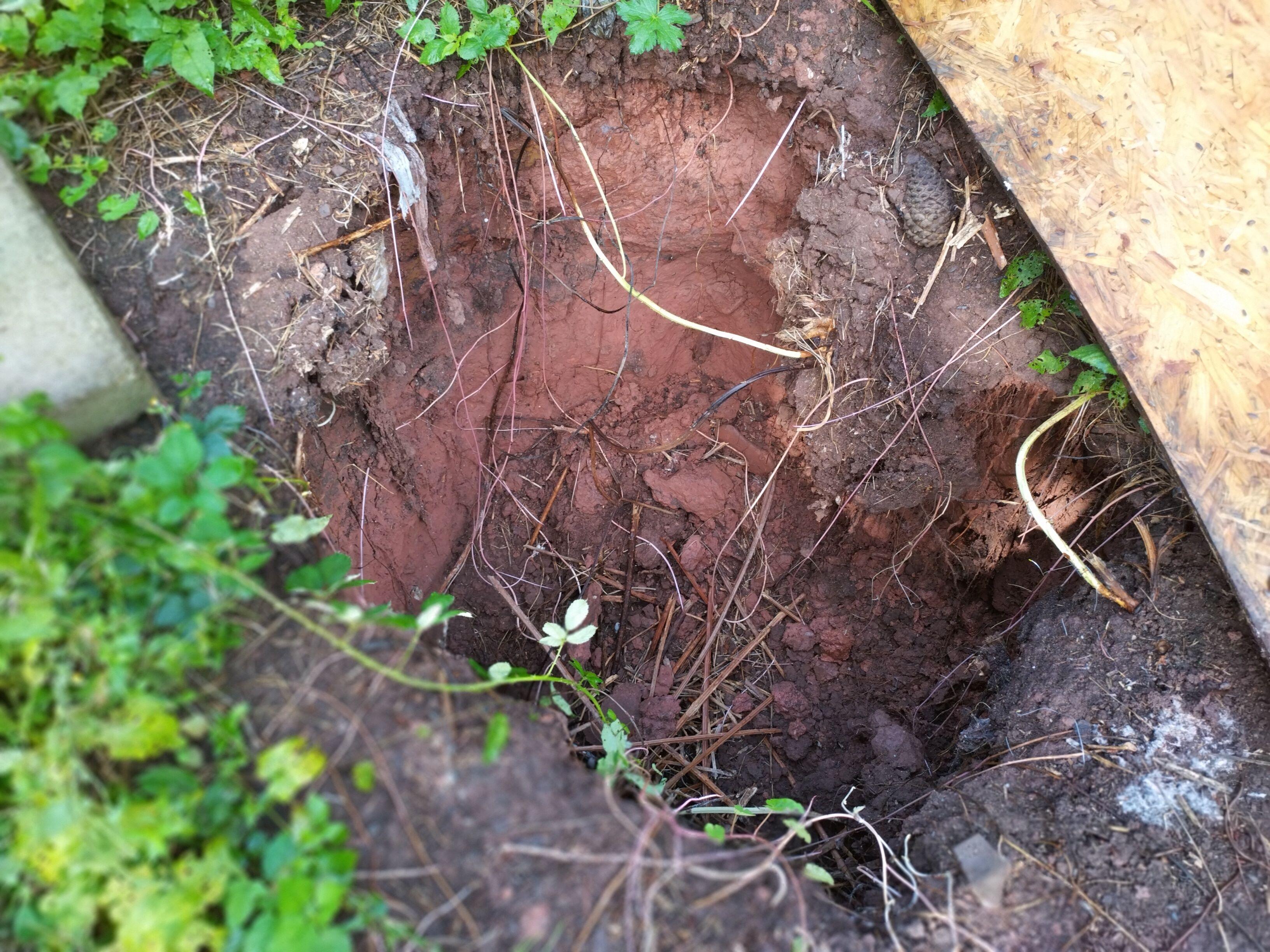 Ruddlesden geotechnical looks into sink hole…