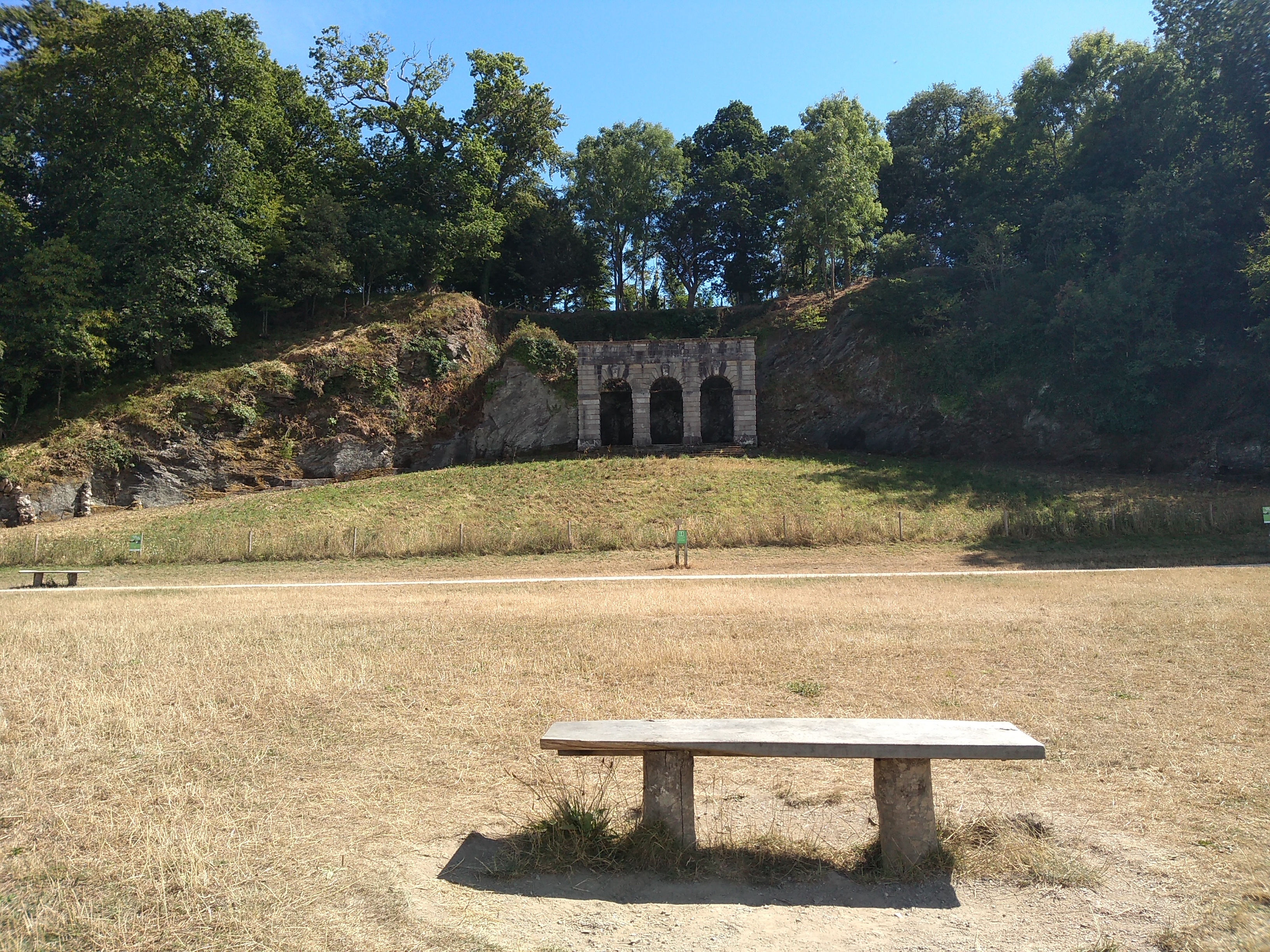 Ampitheatre Slope Stability Assessment