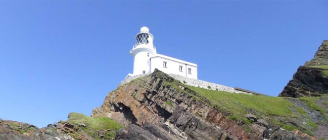 7-hartland-lighthouse-5
